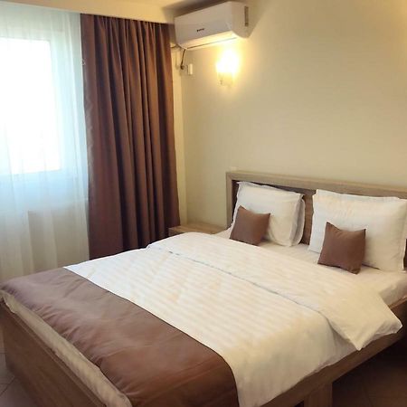 Casa Bucurr Hotel Afumati ภายนอก รูปภาพ