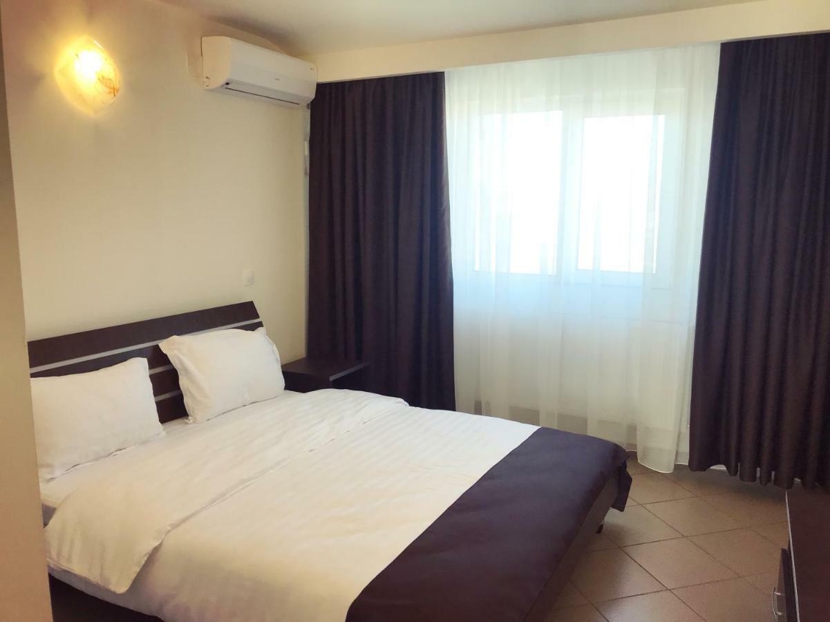 Casa Bucurr Hotel Afumati ภายนอก รูปภาพ